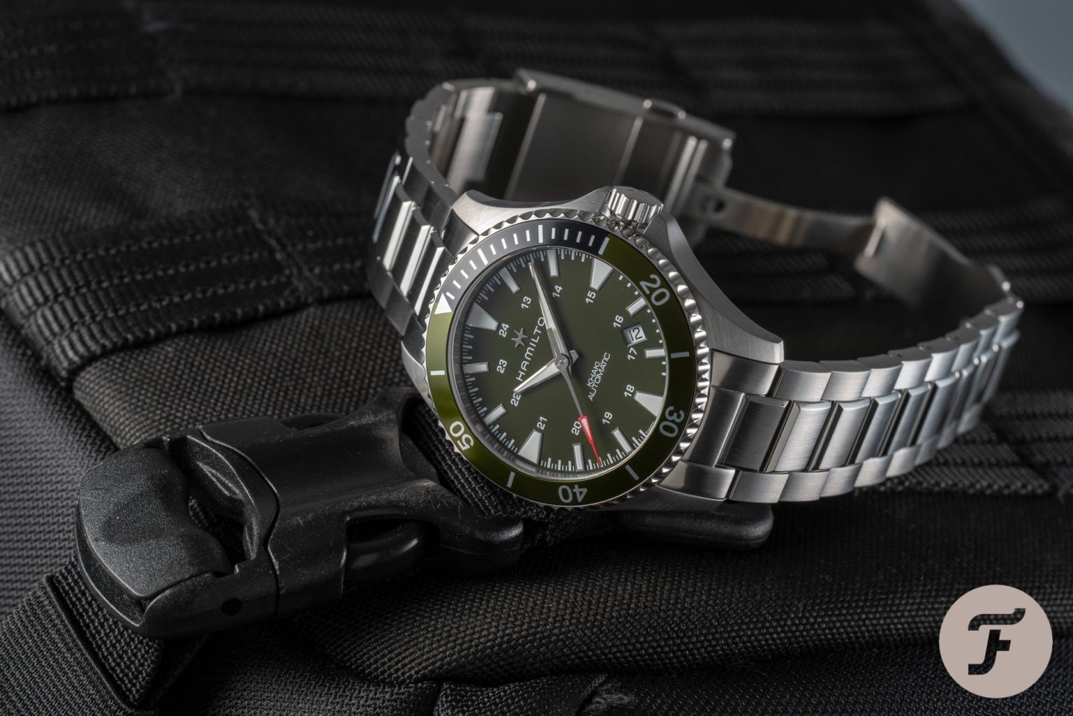 Hamilton Khaki Navy Scuba Green H82375161 - Corvus