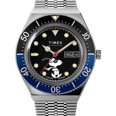 Timex Q Reissue M79 Automático Peanuts Featuring Snoopy Masked Marvel