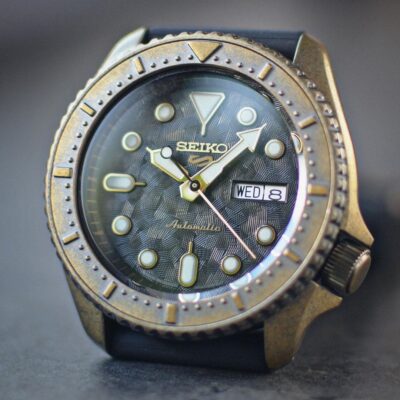 Seiko 5 Sports Specialist Engraved Gold SRPE80