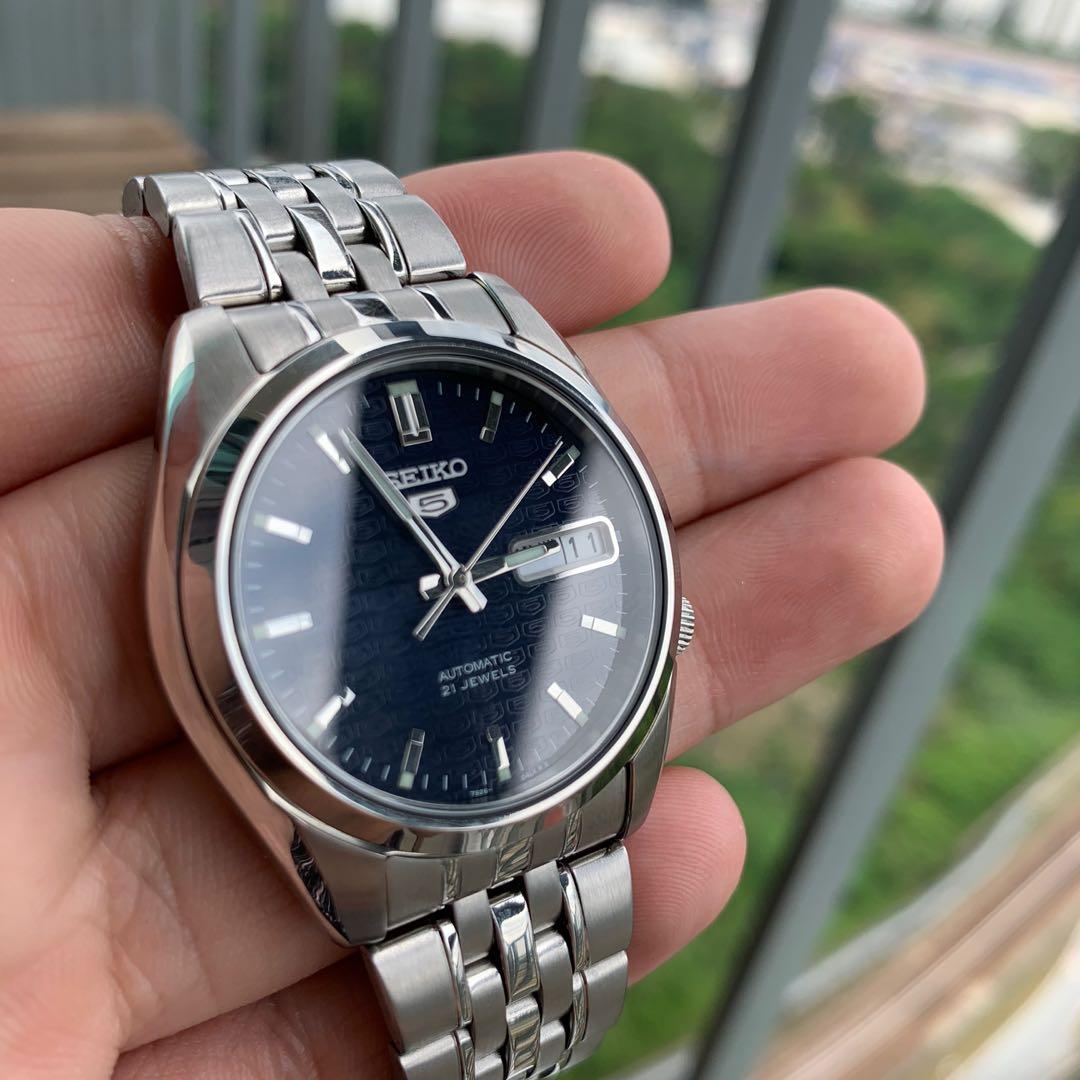 Seiko 5 Texture Dial Navy SNK357 Corvus