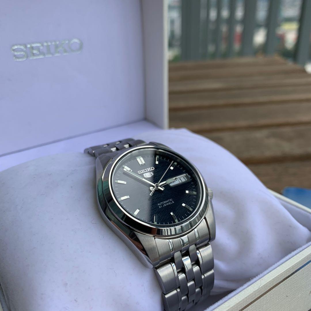Seiko 5 Texture Dial Navy SNK357 Corvus