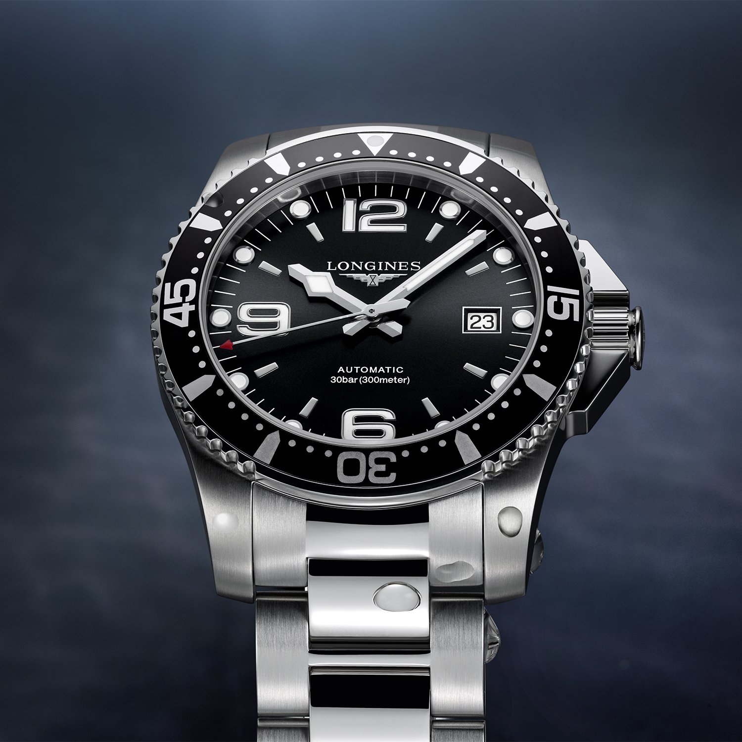 Longines HydroConquest Black Dial 39 mm L3.741.4.56.6 Corvus