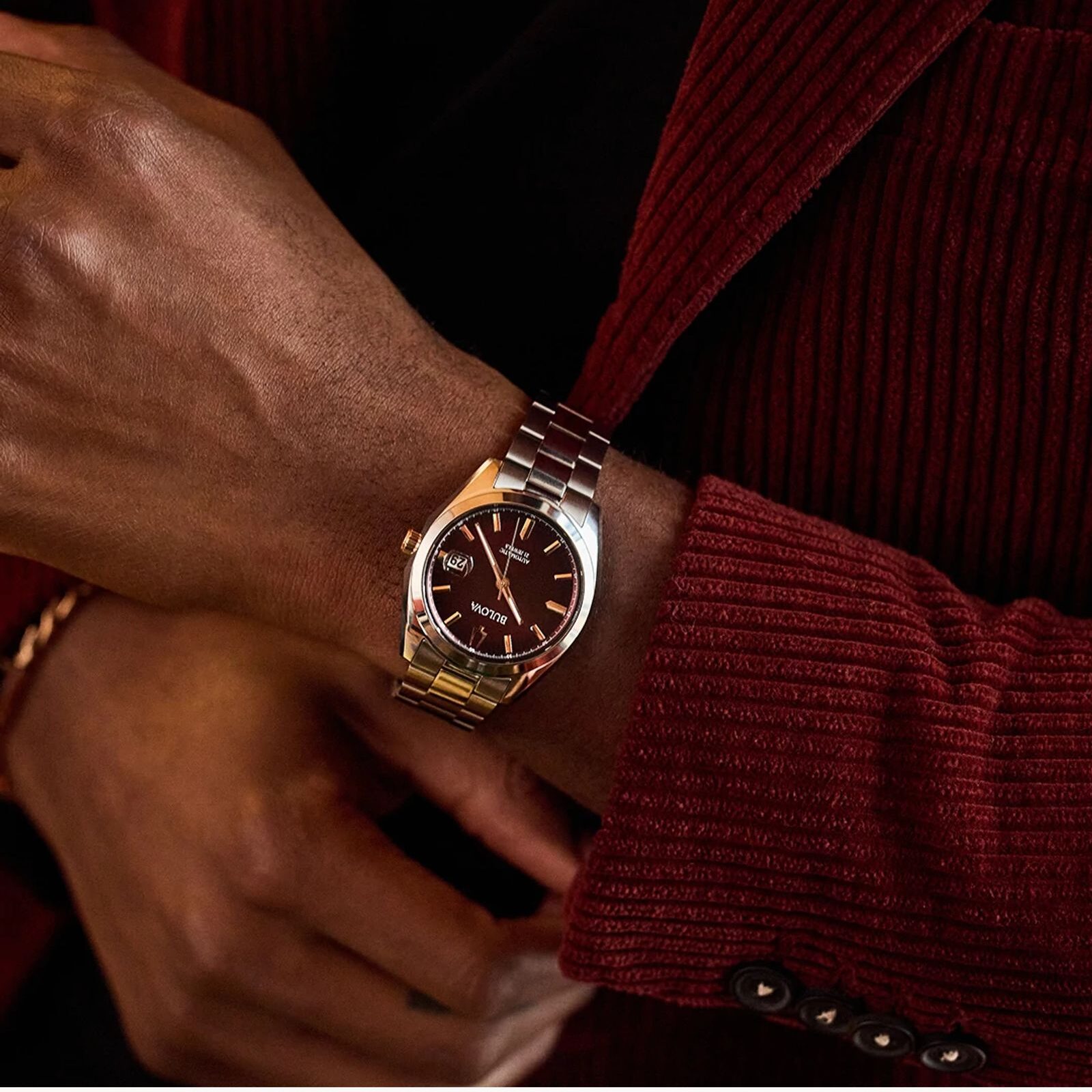 Bulova Surveyor Automatico Burgundy 98B422