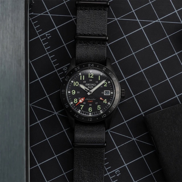 Seiko 5 Sports Field Street GMT Preto SSK025