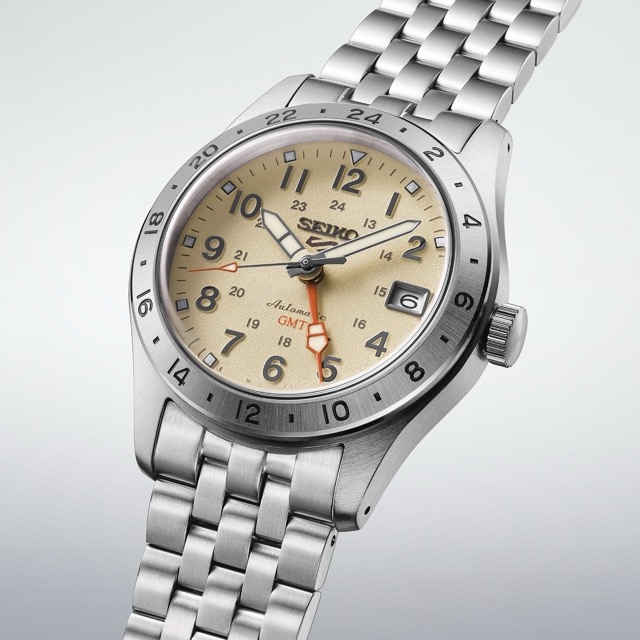 Seiko 5 Sports Field Street GMT Creme HDB002
